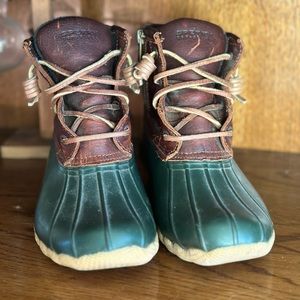 SOLD! Sperry size 6 Duck boots